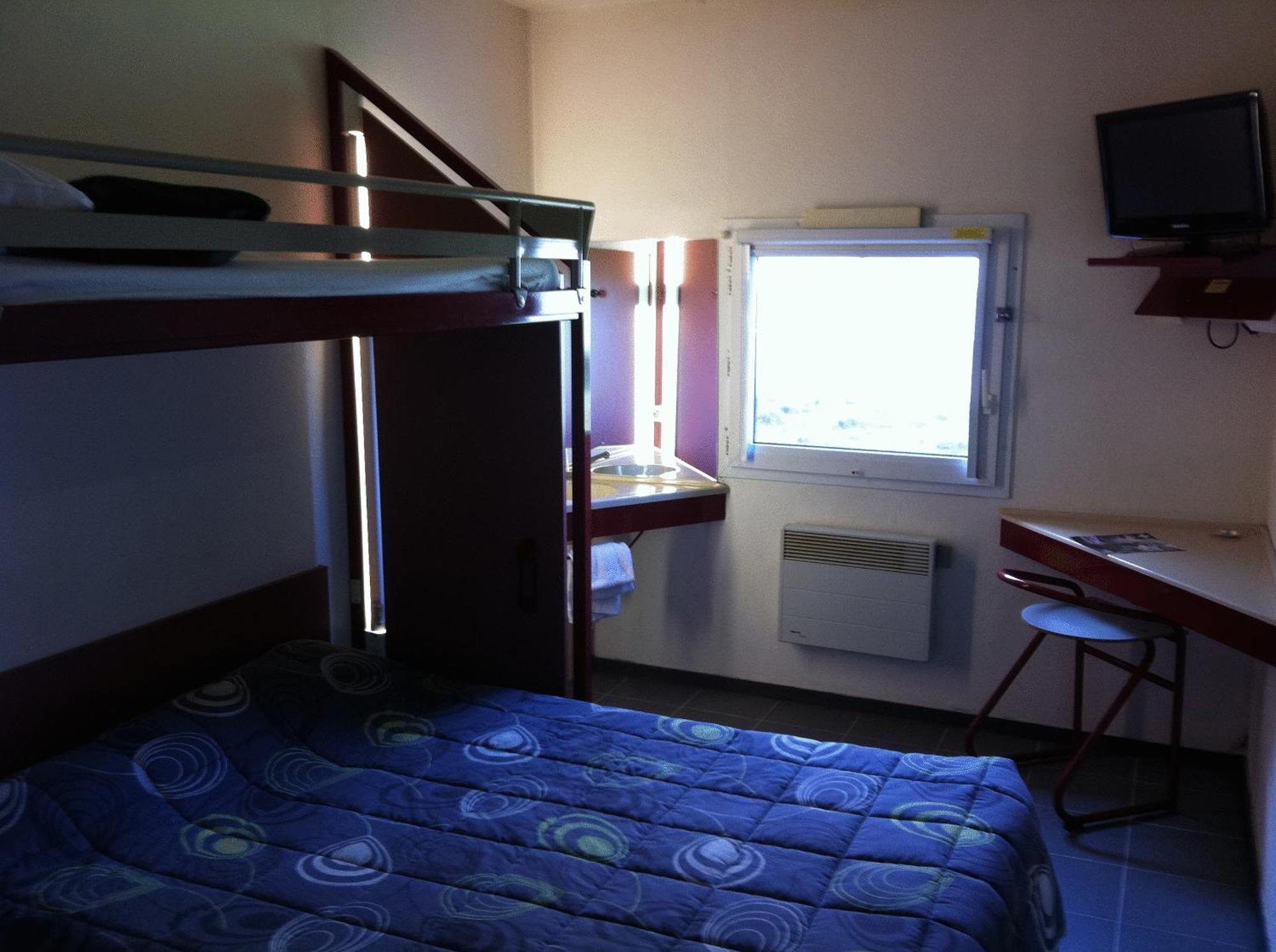Lemon Hotel Dreux Chartres Bagian luar foto